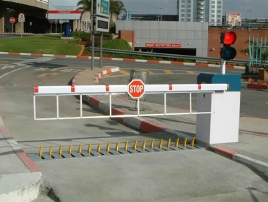 Spike Barrier with options